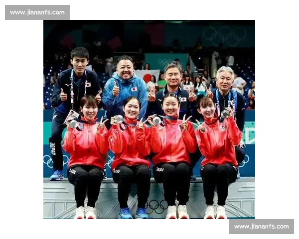 合影扭脸零交流！张本美和逆转早田，日乒决裂现场太刺眼